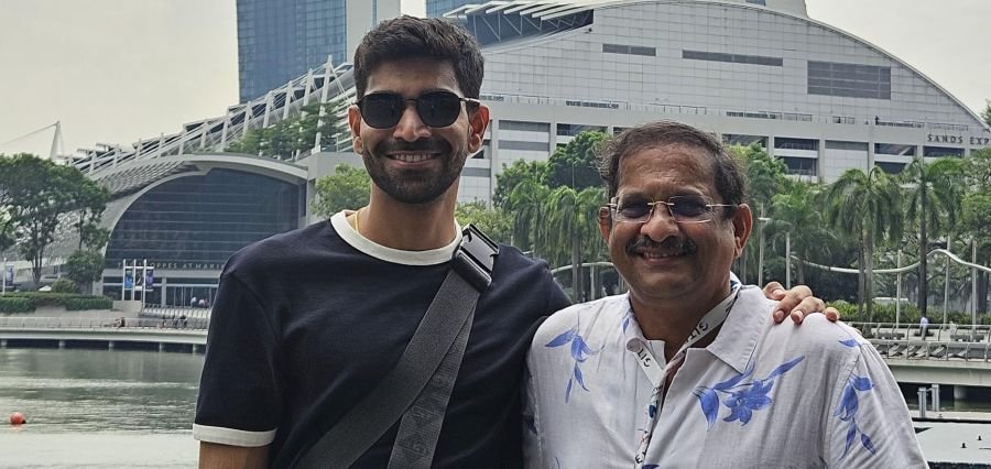 Father-Son Duo is Making Online Shopping Human Again with India's First Collaborative Commerce Solution